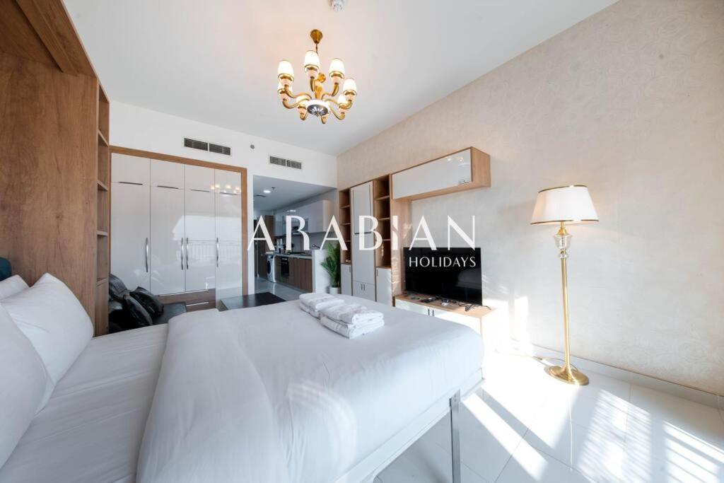 Stylish And Bright In Arjan Appartement